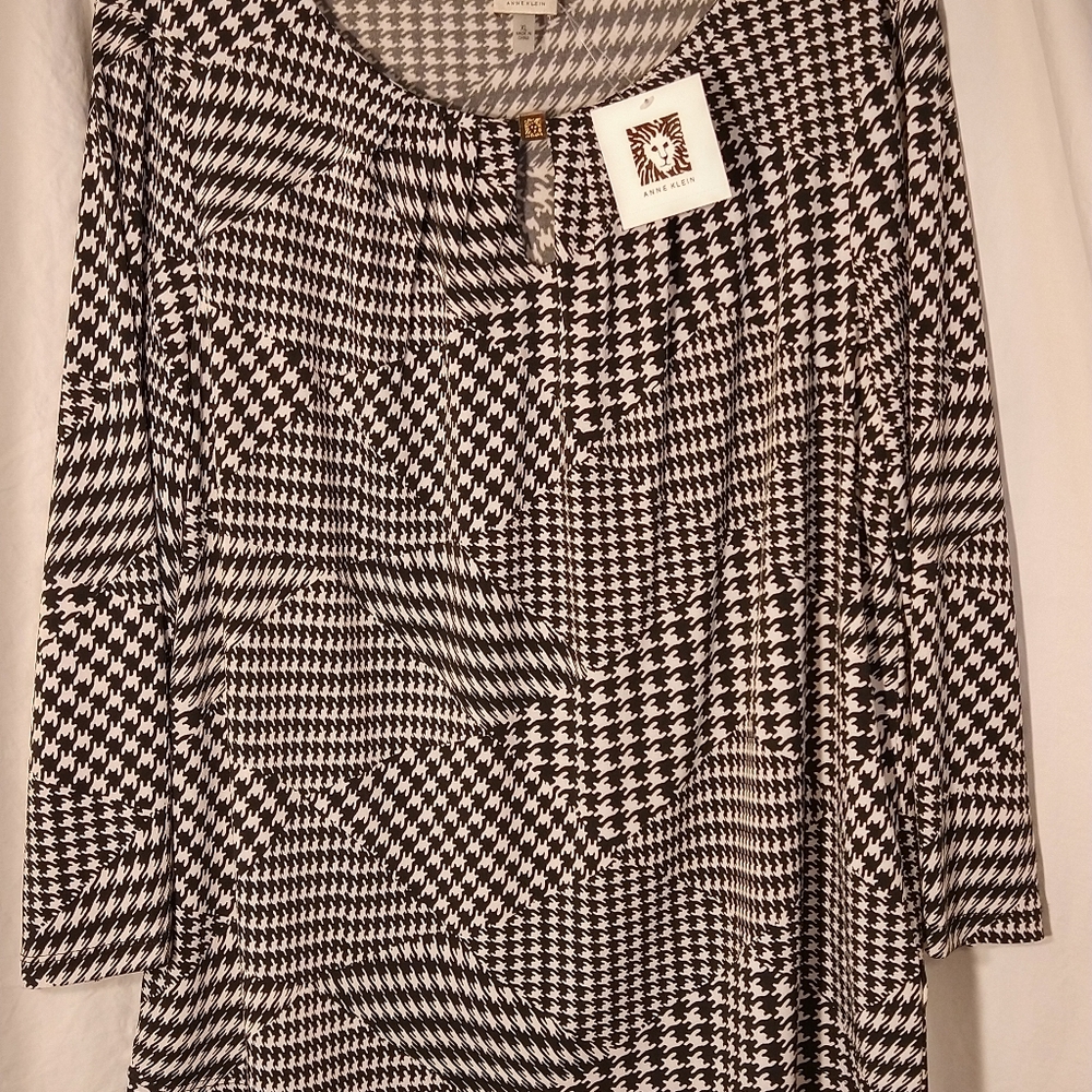 Anne Klein Camellia Silky Knit Long Sleeve Blouse